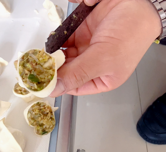 餃子機包制成型效果