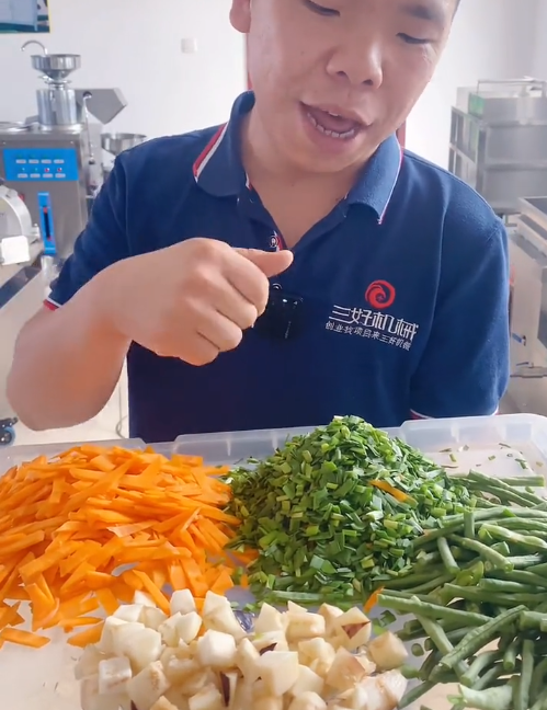 義薄云天好大哥為啥相中這款切菜機(jī)？
